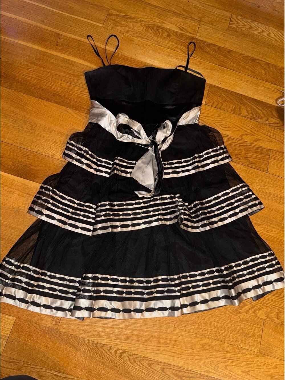 BCBGMAXAZRIA Cocktail Dress Womens 2 Black Champagne Silk Layered Hem
